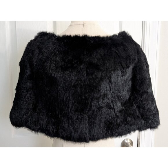 Lord and Taylor 100% Black Rabbit Fur Shrug Capelet Shawl Brooch - Picture 6 of 10